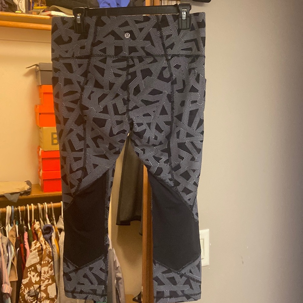 Never Worn Size 8 Woman’s Yoga Pants. Black and White.